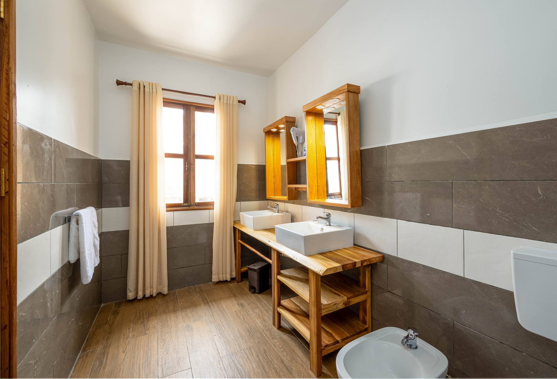 Image - 97f83160-8f3a-429f-a1ef-12969238cca4